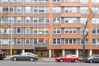 75 East End Ave in New York, NY - Building Photo - Building Photo