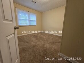 219 Barrett Rd in Bowdon, GA - Building Photo - Building Photo