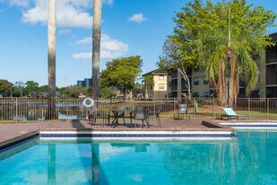 The Island Club At Coral Springs in Coral Springs, FL - Building Photo