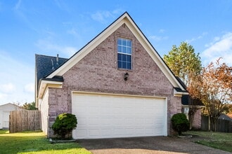 115 Winding Creek Dr in Oakland, TN - Foto de edificio - Building Photo