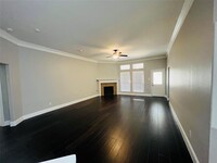 2926 Auburn Falls Ln in Houston, TX - Foto de edificio - Building Photo