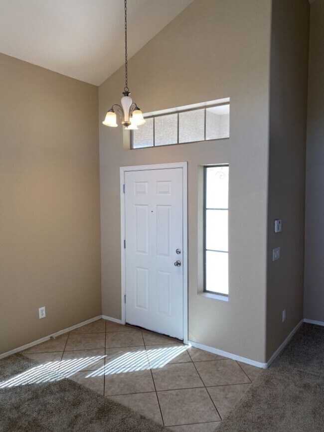 2541 W Canyon Way in San Tan Valley, AZ - Building Photo - Building Photo