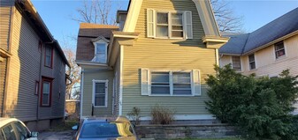 44 Park Ave in Rochester, NY - Building Photo