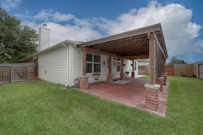 property at 2753 Foster Hill Dr