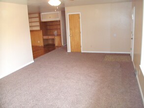 2300 N Thornton St in Clovis, NM - Building Photo - Building Photo