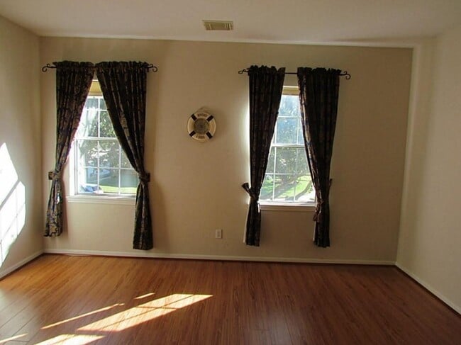 property at 3907 Hanberry Ln