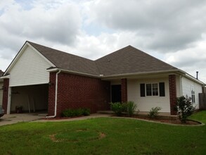 5904 SE 69th St in Oklahoma City, OK - Building Photo - Building Photo