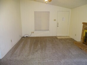 212 N Troy Ave in Lubbock, TX - Building Photo - Building Photo