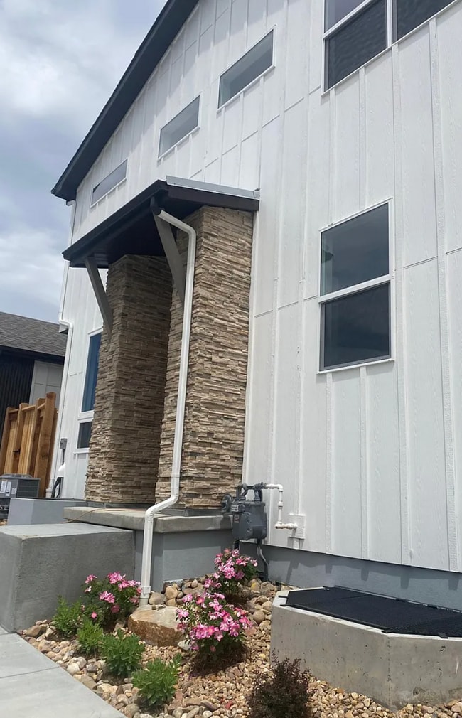 property at 435 Blue Ridge Ln