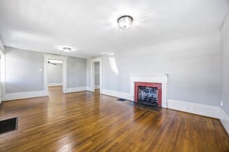 209 W Shadburn Ave in Buford, GA - Building Photo - Building Photo