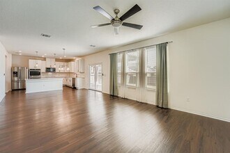 5104 Lazy Ct Dr in Austin, TX - Building Photo - Building Photo