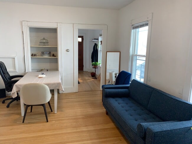 7 Arnold Ct, Unit 1 in Somerville, MA - Building Photo - Building Photo