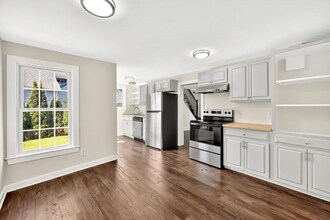 267 Orcuttville Rd, Unit 1 in Stafford Springs, CT - Building Photo - Building Photo