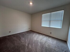 1152 E Newland Dr in Chandler, AZ - Building Photo - Building Photo