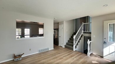 715 Saratoga Dr in Green River, WY - Foto de edificio - Building Photo