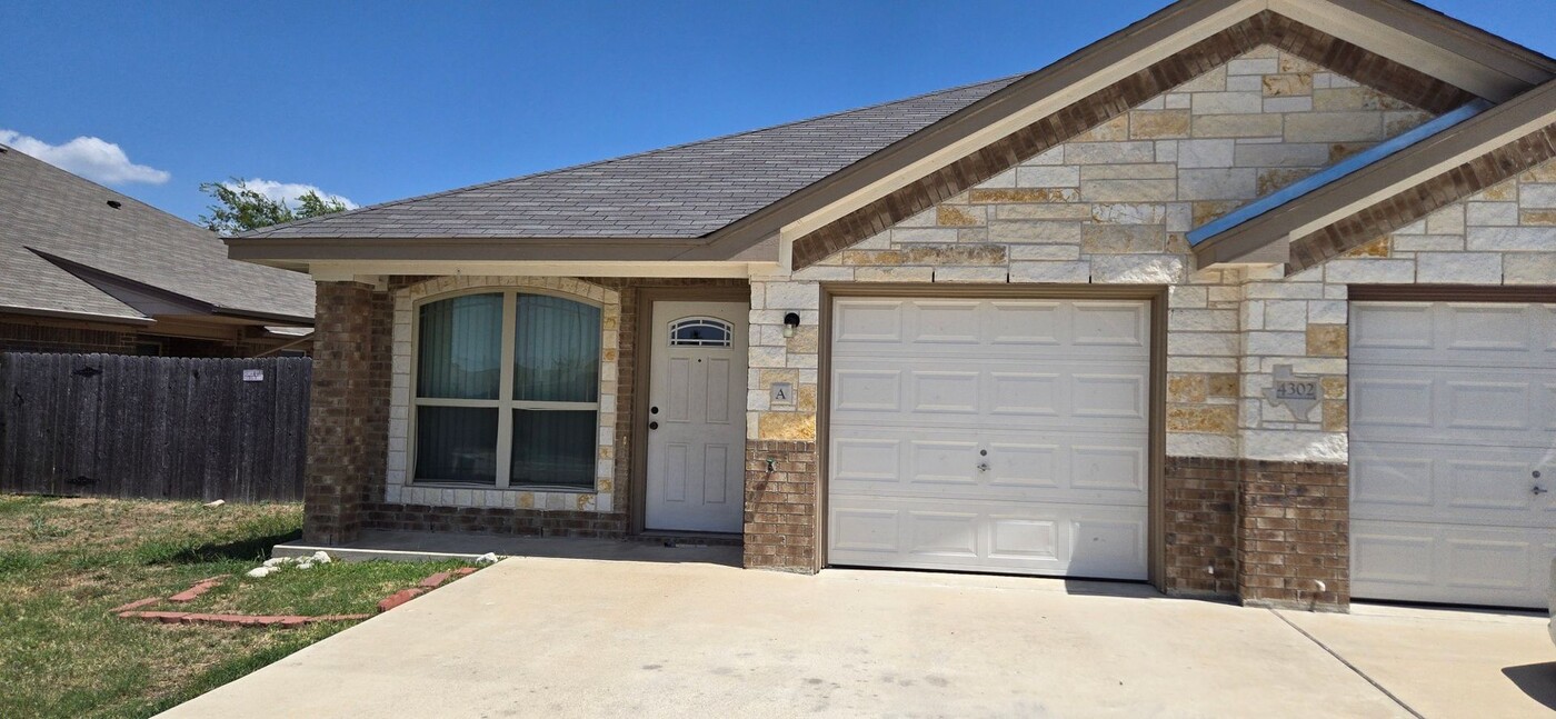 4302 Hunters Pl Dr in Killeen, TX - Building Photo