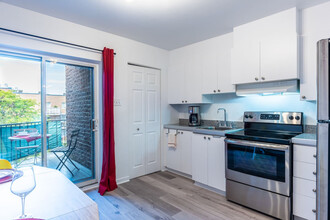 1853 Rue Saint-Germain in Montréal, QC - Building Photo - Building Photo