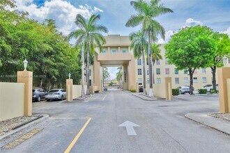 7400 W 20th Ave in Hialeah, FL - Building Photo - Building Photo