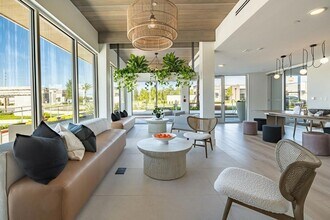 11929 Pioneers Way, Unit C3 in Orlando, FL - Building Photo - Building Photo