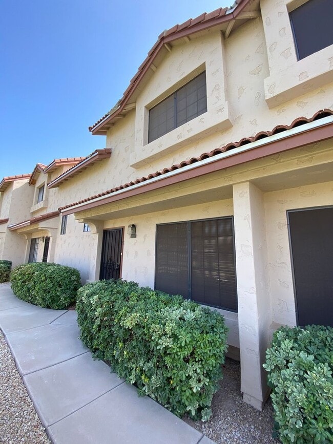 property at 2986 N Oregon St