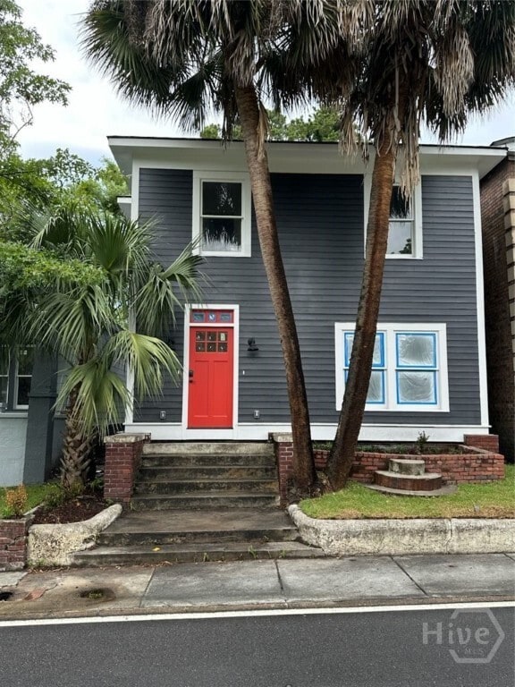 724 W Victory Dr in Savannah, GA - Foto de edificio - Building Photo