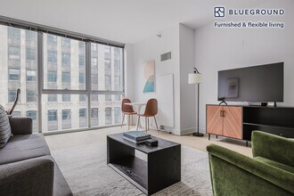 201 N Garland Ct in Chicago, IL - Building Photo - Building Photo