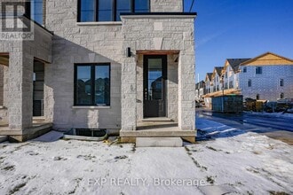 1260 Nat'l Vly Dr in Mississauga, ON - Building Photo - Building Photo