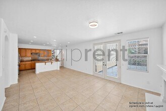 25333 Los Arqueros Dr in Stevenson Ranch, CA - Building Photo - Building Photo