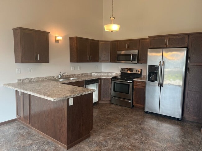 1217 S Beach Way in West Fargo, ND - Building Photo - Building Photo