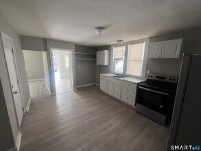 144 Clark St in New Britain, CT - Building Photo - Building Photo