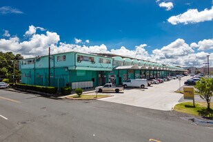 98-020 Kamehameha Hwy in Aiea, HI - Building Photo