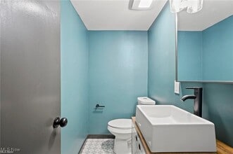 3024 Warrensville Center Rd in Shaker Heights, OH - Building Photo - Building Photo