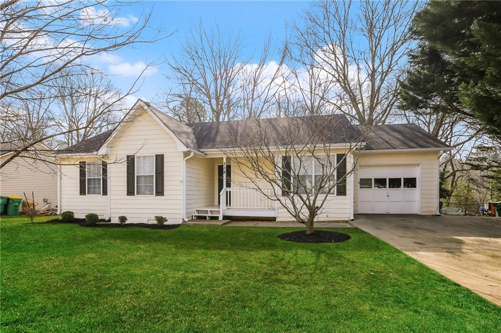 314 Mary Alice Dr in Winder, GA - Building Photo