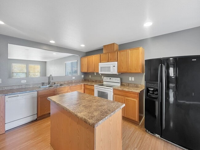 7771 Mariner Cove Dr in Reno, NV - Building Photo - Building Photo