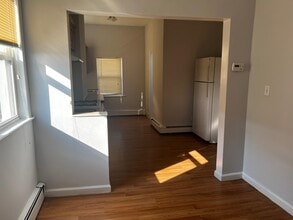 38 Bleecker St in Jersey City, NJ - Building Photo - Building Photo