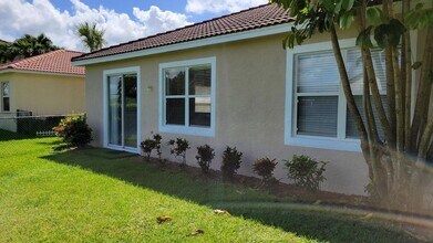 1764 Pierside Cir in Wellington, FL - Foto de edificio - Building Photo