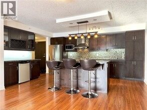 776 Laurelwood Dr in Waterloo, ON - Building Photo - Building Photo