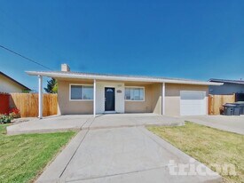 207 Roger St in Fairfield, CA - Building Photo