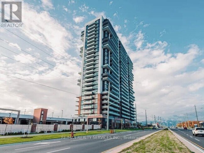 property at 2550-2550 Simcoe St N