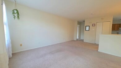 853 Fishers Creek Rd, Unit 853 in Galloway, NJ - Foto de edificio - Building Photo