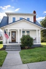 923 E Hillcrest Dr, Unit 2 in Johnson City, TN - Building Photo - Building Photo