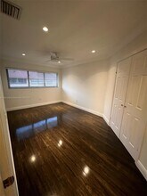 1122 SW 87th Ave in Miami, FL - Building Photo - Building Photo