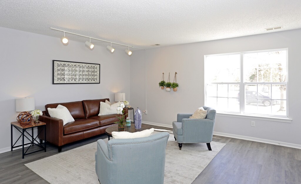 Suncrest Village Apartments in Manchester, NJ