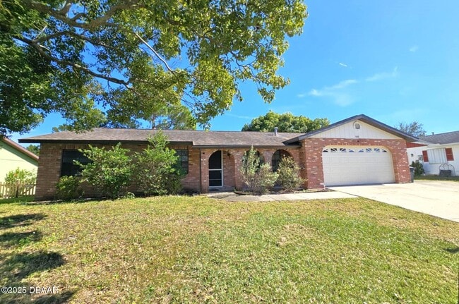 1668 E Shangri-La Dr