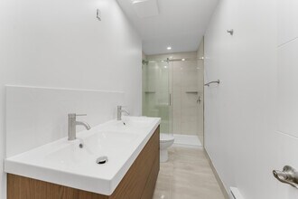 2632 Modugno Rue in St. Laurent, QC - Building Photo - Building Photo