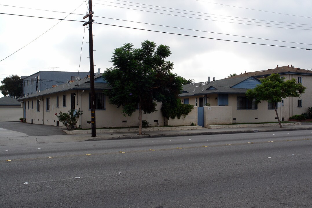 11518-11524 Inglewood Ave in Hawthorne, CA - Building Photo