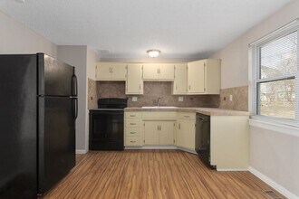 18618 Shoshone Ct in Independence, MO - Building Photo - Building Photo