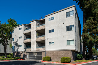 Bridgeporte in Hayward, CA - Building Photo - Primary Photo