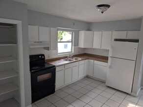 1316 Holmes Ave in Tampa, FL - Building Photo - Building Photo