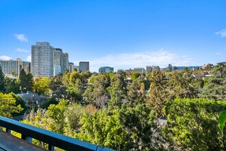 10535 Wilshire Blvd, Unit 904 in Los Angeles, CA - Building Photo - Building Photo